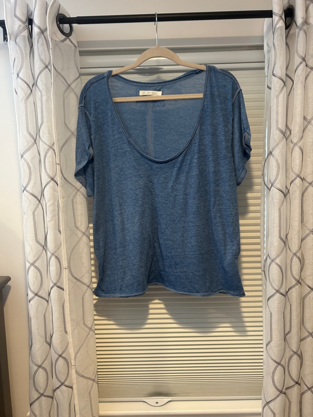 We The Free Blue Scoop Neck Short Sleeve Top size medium